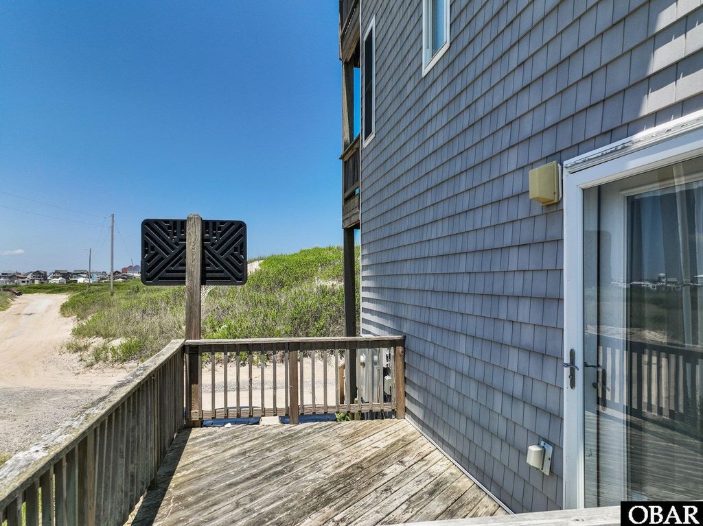 Image 40 of property listing at 23217 Sea Haven Drive 4, Rodanthe, NC 27968