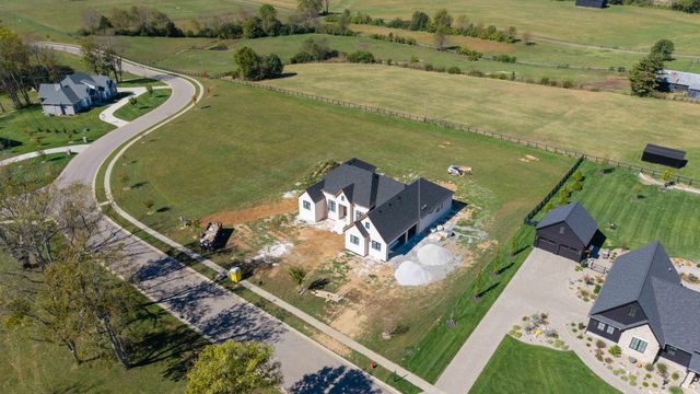 108 Crawford Creek Drive, Nicholasville, KY 40356