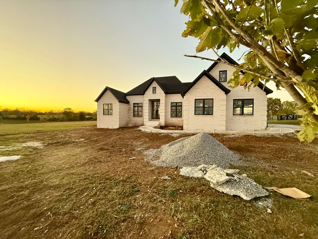 108 Crawford Creek Drive, Nicholasville, KY 40356