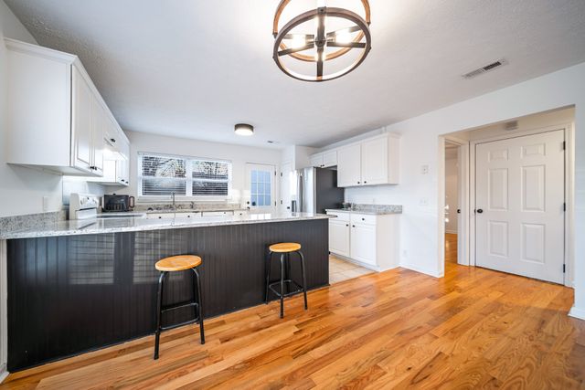 2001 Remington Park Rd, Hermitage, TN 37076