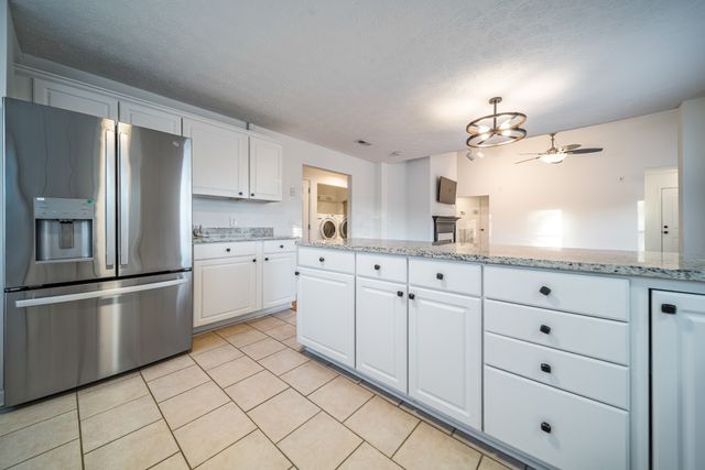 2001 Remington Park Rd, Hermitage, TN 37076