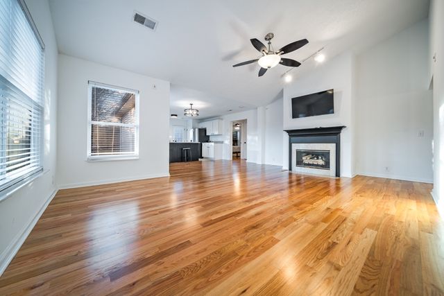 2001 Remington Park Rd, Hermitage, TN 37076