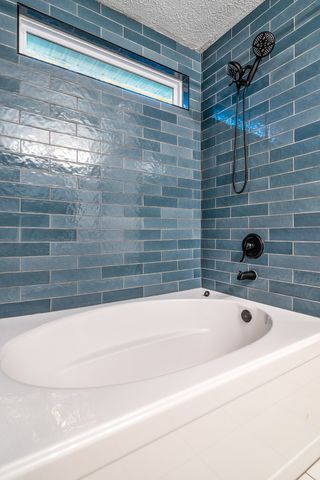 2001 Remington Park Rd, Hermitage, TN 37076