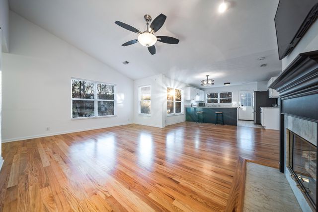 2001 Remington Park Rd, Hermitage, TN 37076