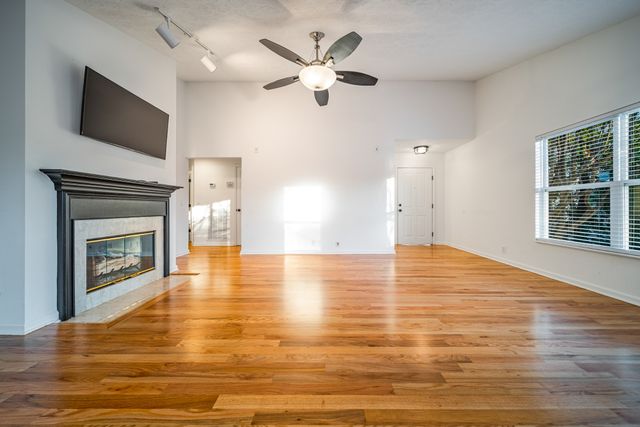 2001 Remington Park Rd, Hermitage, TN 37076