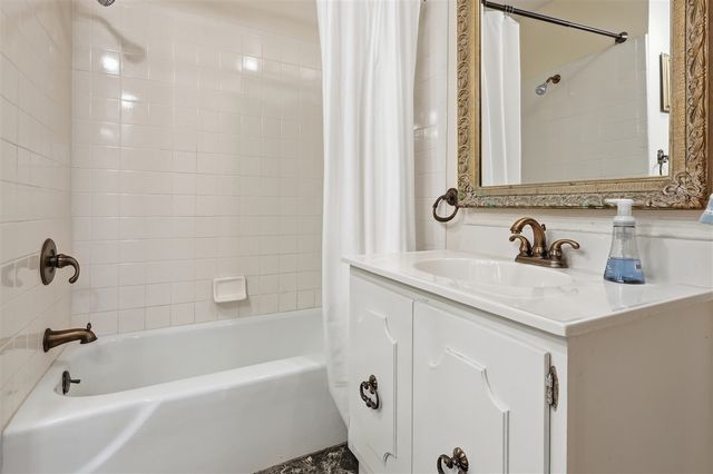 804 E High Street, Greenville, MI 48838