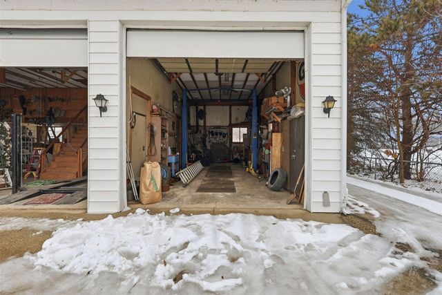 804 E High Street, Greenville, MI 48838