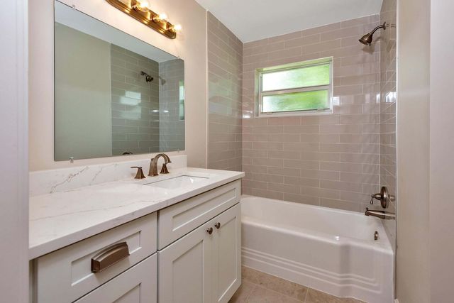 2001 Collier Avenue, Lake Worth, FL 33461