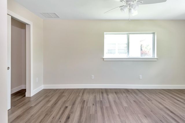 2001 Collier Avenue, Lake Worth, FL 33461