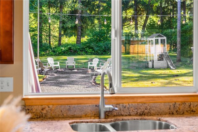 8522 Charmont Lane SW, Olympia, WA 98512
