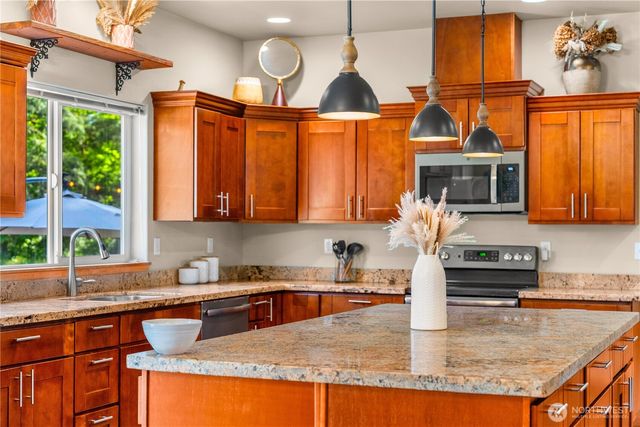 8522 Charmont Lane SW, Olympia, WA 98512