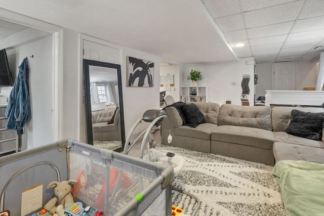 4 Mather Dr, Wareham, MA 02571