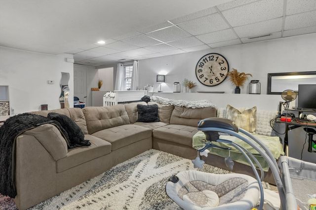 4 Mather Dr, Wareham, MA 02571