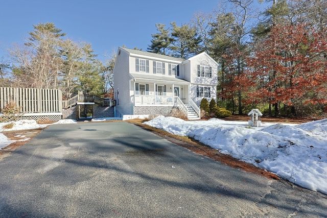 4 Mather Dr, Wareham, MA 02571