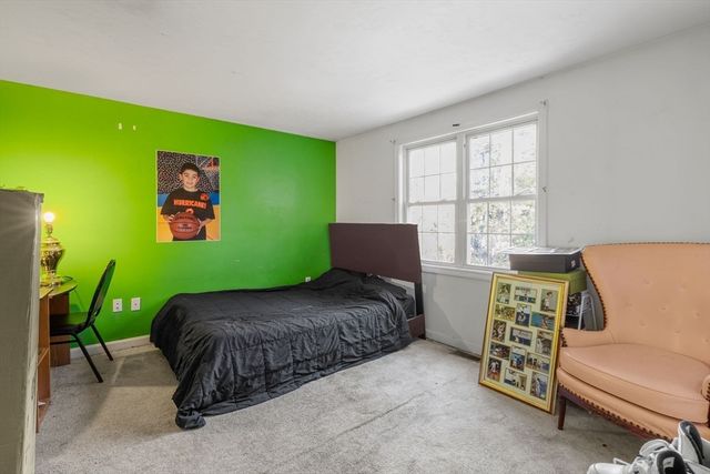 4 Mather Dr, Wareham, MA 02571