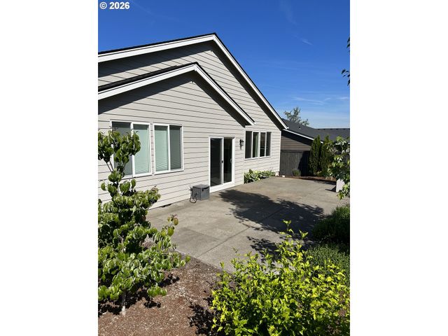 1740 Ne SHELL ROCK Dr, Estacada, OR 97023
