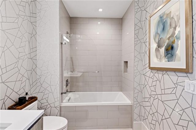 3107 Peachtree Road NE 1001, Atlanta, GA 30305