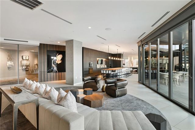 3107 Peachtree Road NE 1001, Atlanta, GA 30305