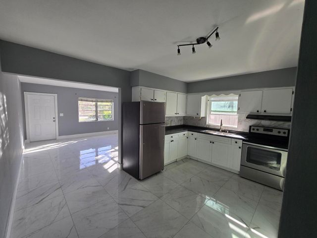 1021 SW 32nd Court 1-2, Fort Lauderdale, FL 33315