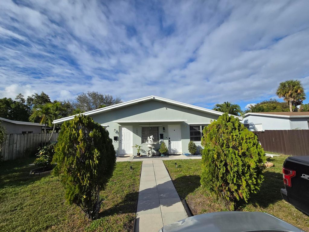 1021 SW 32nd Court 1-2, Fort Lauderdale, FL 33315