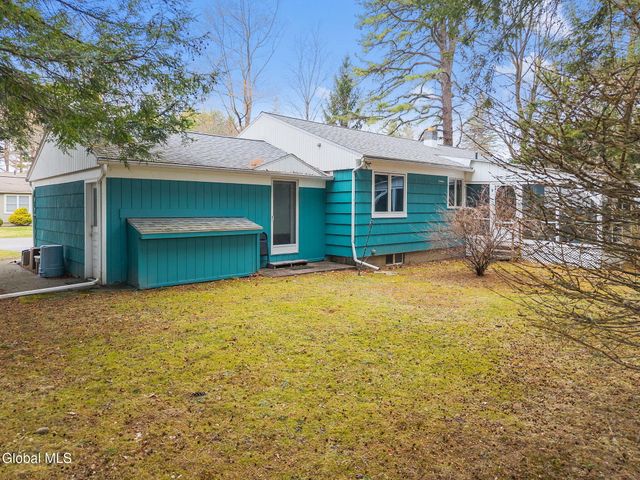 6 Springwood Drive, Saratoga Springs, NY 12866