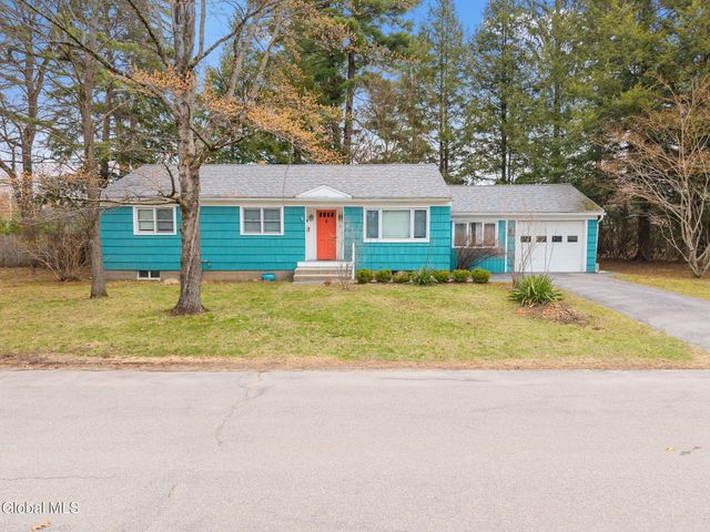 6 Springwood Drive, Saratoga Springs, NY 12866
