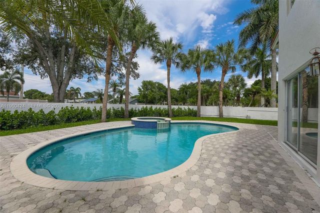 13377 NW 7th St, Plantation, FL 33325