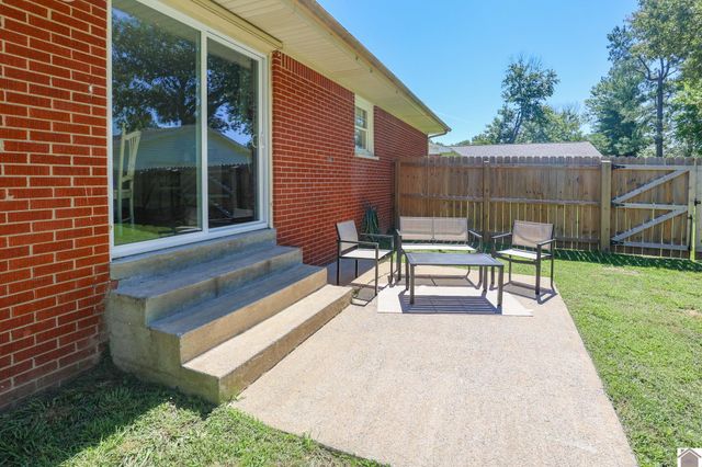 530 Oakland Circle, Paducah, KY 42003