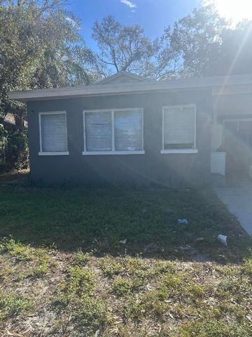 1305 Florida Avenue, Fort Pierce, FL 34950