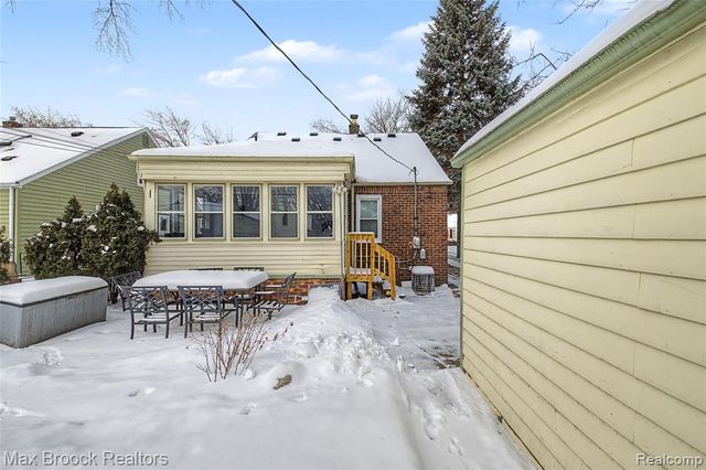 823 Mclean Avenue, Royal Oak, MI 48067