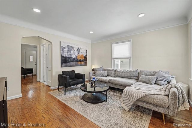 823 Mclean Avenue, Royal Oak, MI 48067