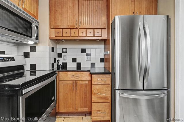 823 Mclean Avenue, Royal Oak, MI 48067