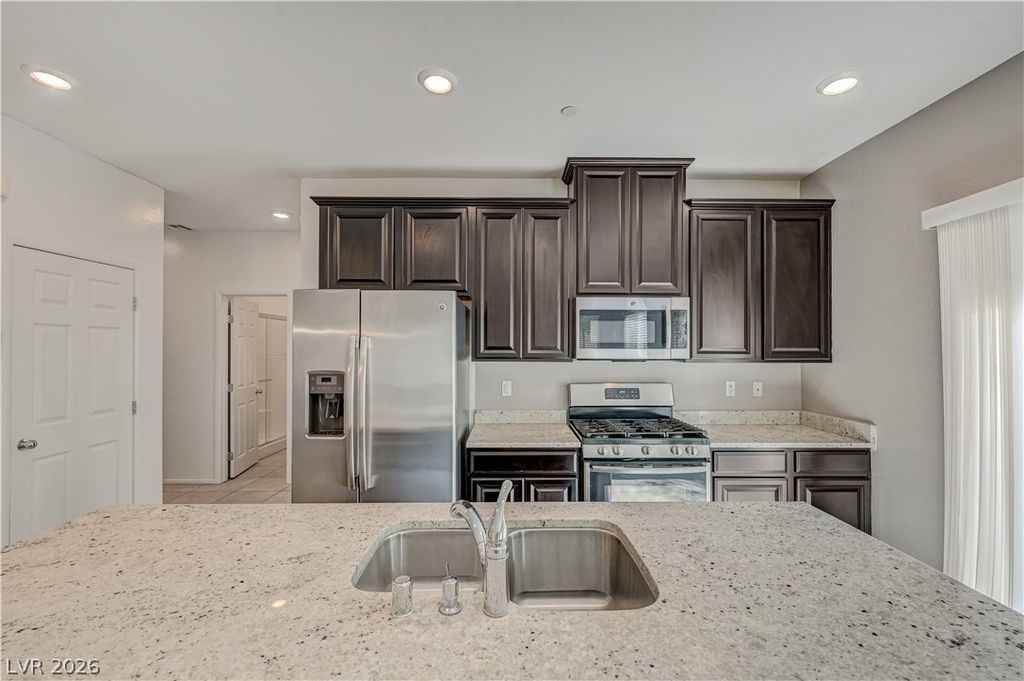 2455 Sunflower Days Avenue 1056, North Las Vegas, NV 89031 — photo 3