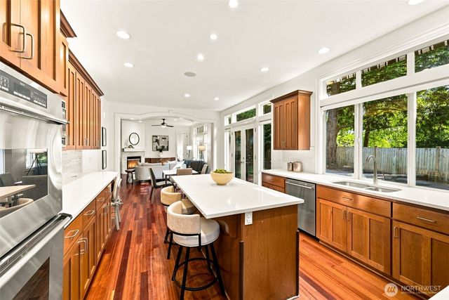 3039 92nd Place NE, Clyde Hill, WA 98004