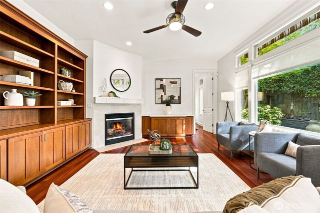 3039 92nd Place NE, Clyde Hill, WA 98004