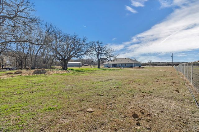 108 Dexter Lane, Poolville, TX 76487