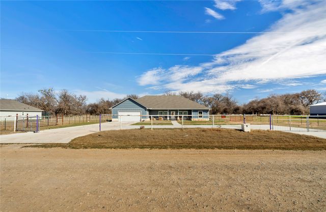 108 Dexter Lane, Poolville, TX 76487
