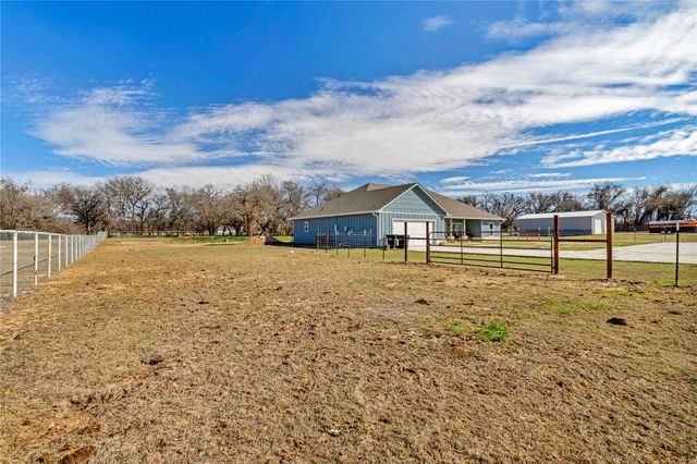 108 Dexter Lane, Poolville, TX 76487