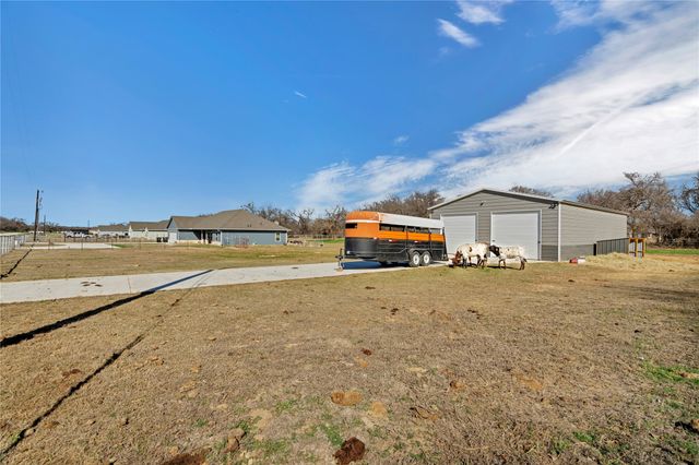 108 Dexter Lane, Poolville, TX 76487