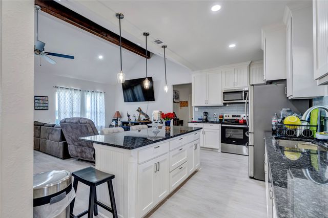 108 Dexter Lane, Poolville, TX 76487