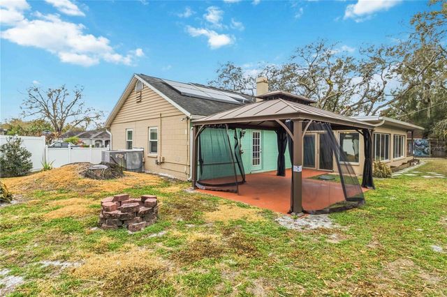 5304 ROSECREST CIRCLE, Tampa, FL 33617