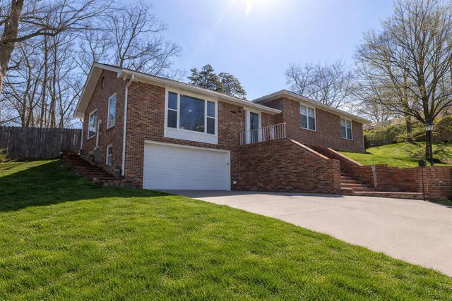 2500 BLUFF BLVD, Columbia, MO 65201