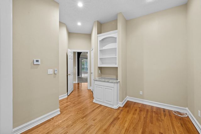 210 Lavender Ln, Longview, TX 75605