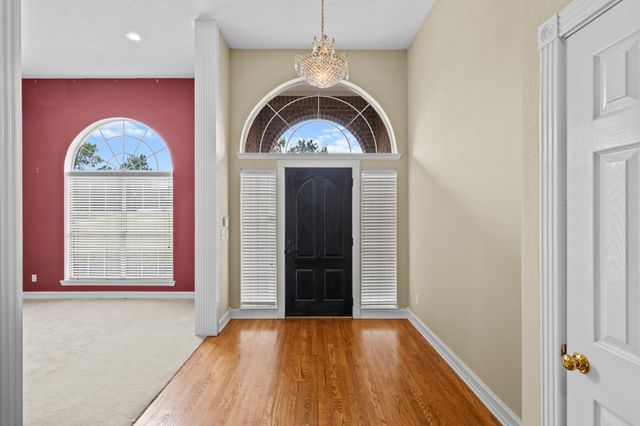 210 Lavender Ln, Longview, TX 75605