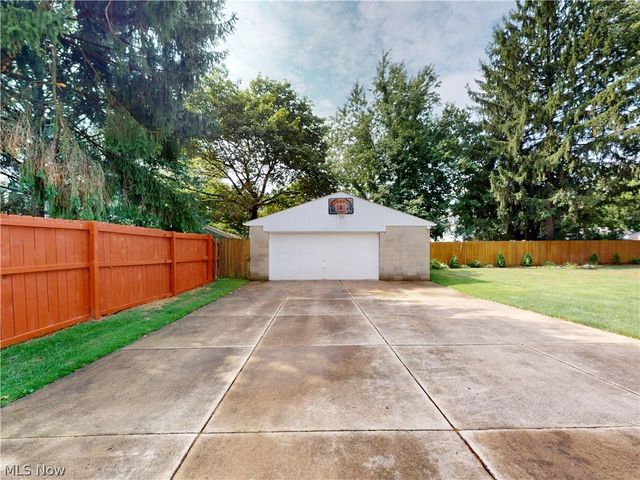 320 Ontario Street, Akron, OH 44310