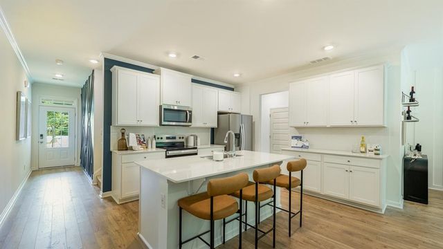 3646 Nevins Way, Decatur, GA 30034