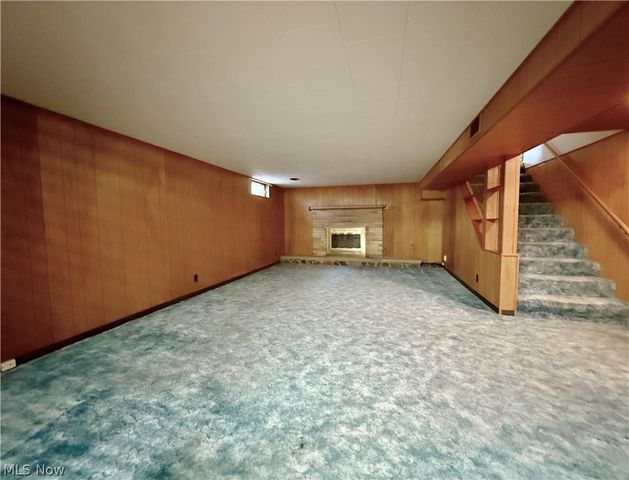 282 N Meadowlark Drive, Williamstown, WV 26187