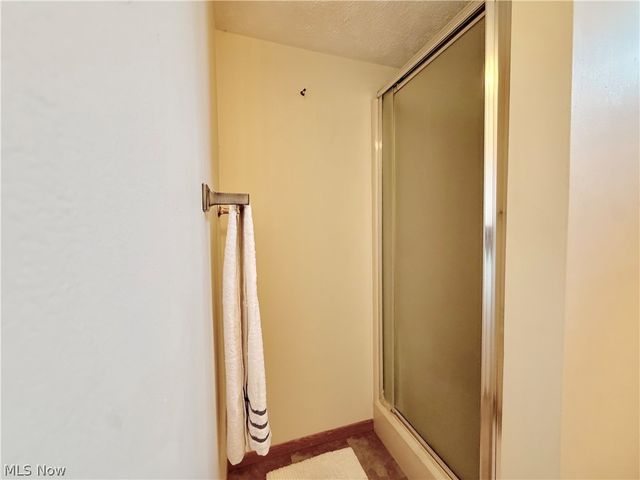 282 N Meadowlark Drive, Williamstown, WV 26187