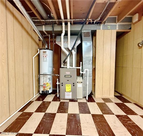 282 N Meadowlark Drive, Williamstown, WV 26187