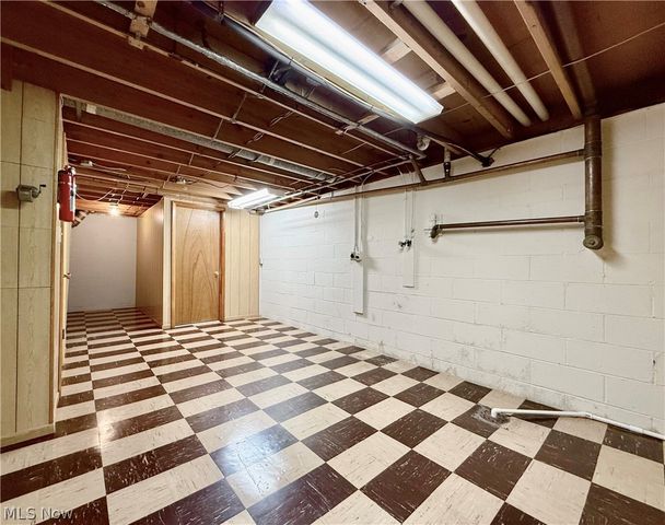 282 N Meadowlark Drive, Williamstown, WV 26187